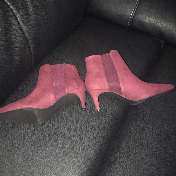 Ann Taylor Pointy Toe Booties Burgundy size 7 1/2 - Picture 5 of 10